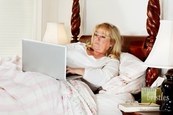 One last quick e-mail before mature woman goes to sleep